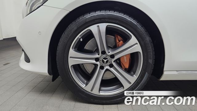 Mercedes-Benz E-Class E300 Avantgarde