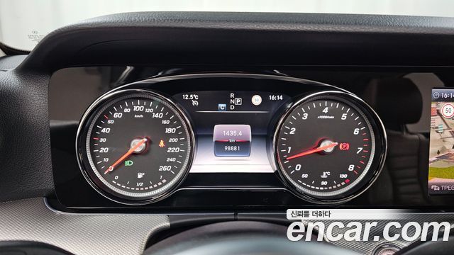 Mercedes-Benz E-Class E300 Avantgarde