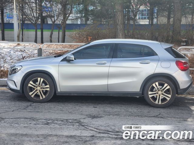 Mercedes-Benz GLA-Class GLA200 d 4MATIC
