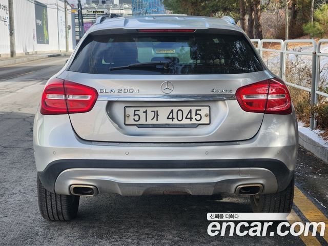 Mercedes-Benz GLA-Class GLA200 d 4MATIC
