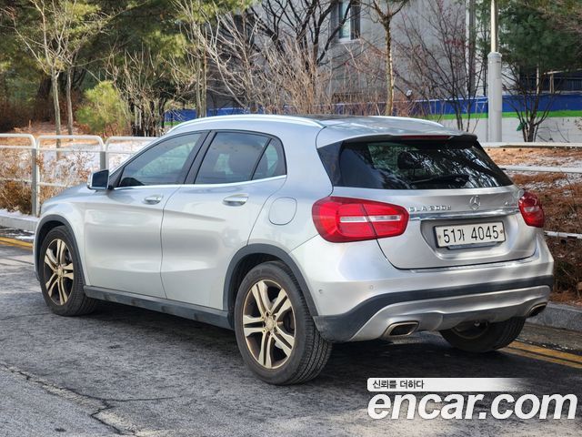 Mercedes-Benz GLA-Class GLA200 d 4MATIC