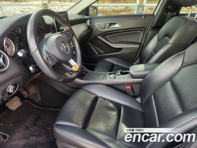 Mercedes-Benz GLA-Class GLA200 d 4MATIC