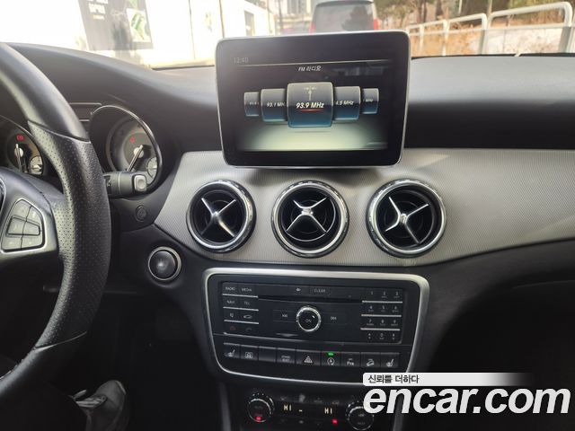 Mercedes-Benz GLA-Class GLA200 d 4MATIC