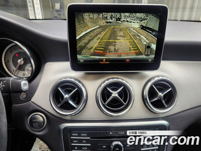 Mercedes-Benz GLA-Class GLA200 d 4MATIC