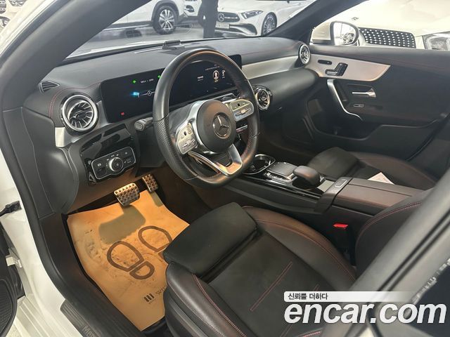 Mercedes-Benz CLA-Class CLA250 4MATIC