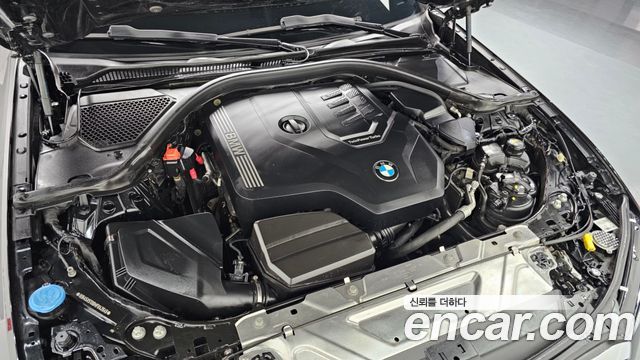 BMW 3-Series 320i Luxury