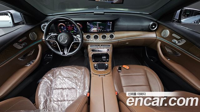 Mercedes-Benz E-Class E300e 4MATIC Exclusive