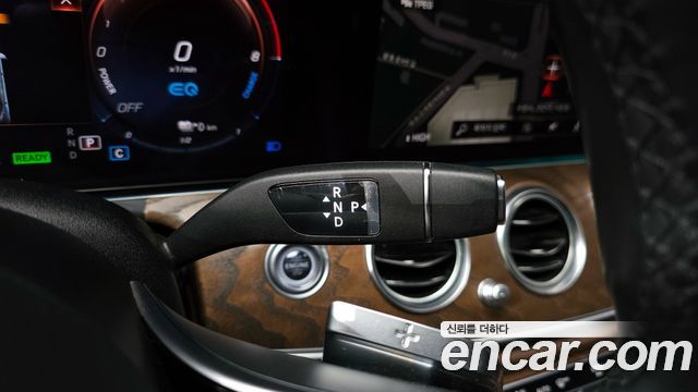 Mercedes-Benz E-Class E300e 4MATIC Exclusive