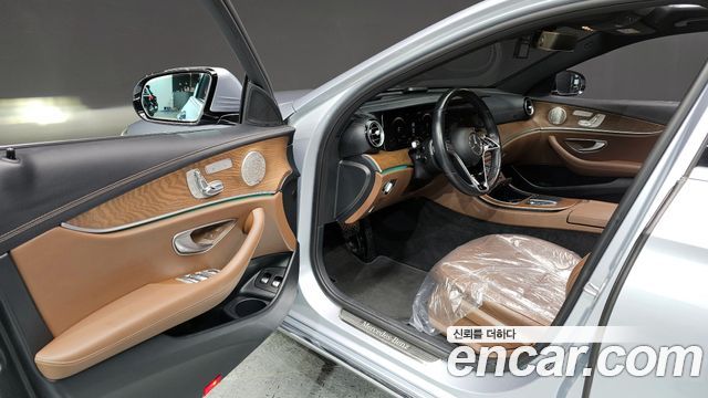 Mercedes-Benz E-Class E300e 4MATIC Exclusive
