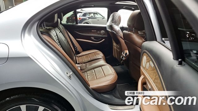Mercedes-Benz E-Class E300e 4MATIC Exclusive