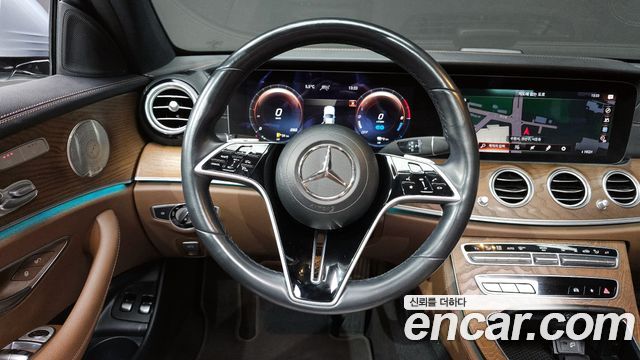 Mercedes-Benz E-Class E300e 4MATIC Exclusive