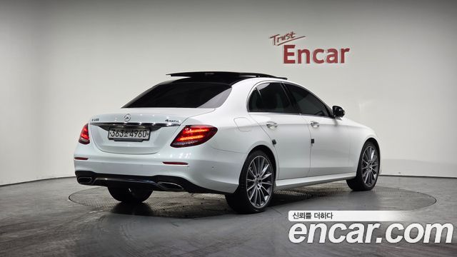 Mercedes-Benz E-Class E350 4MATIC AMG Line