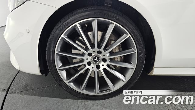 Mercedes-Benz E-Class E350 4MATIC AMG Line