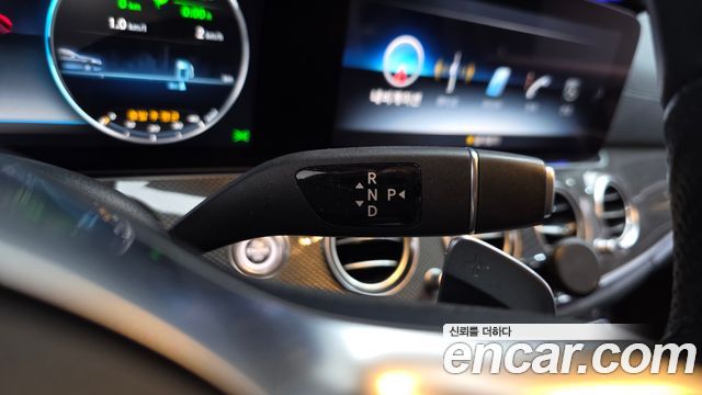 Mercedes-Benz E-Class E350 4MATIC AMG Line