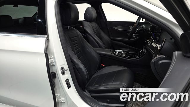 Mercedes-Benz E-Class E350 4MATIC AMG Line