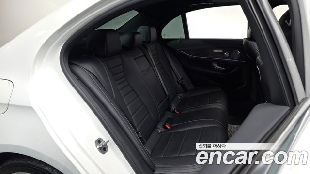 Mercedes-Benz E-Class E350 4MATIC AMG Line