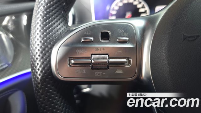 Mercedes-Benz E-Class E350 4MATIC AMG Line