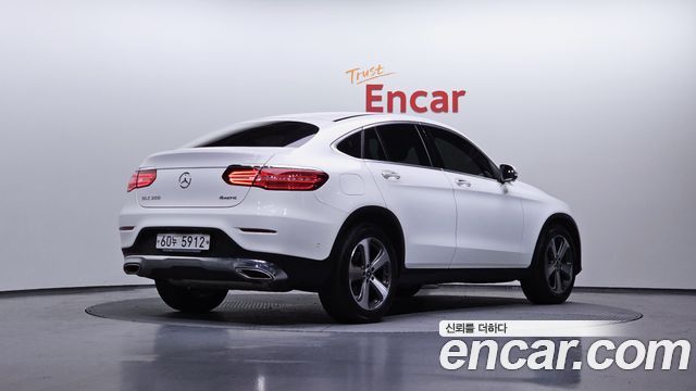 Mercedes-Benz GLC-Class GCL300 4MATIC Coupe