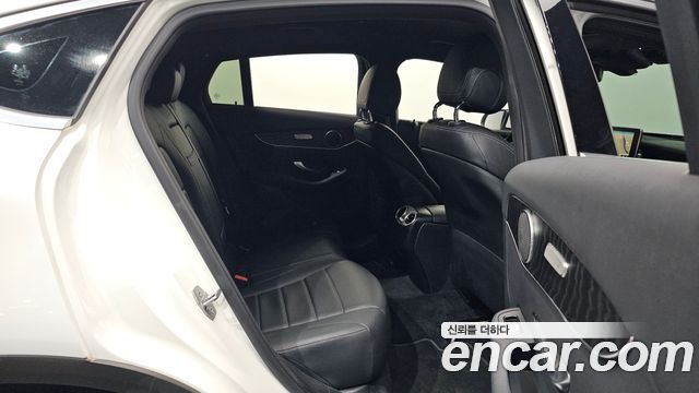 Mercedes-Benz GLC-Class GCL300 4MATIC Coupe