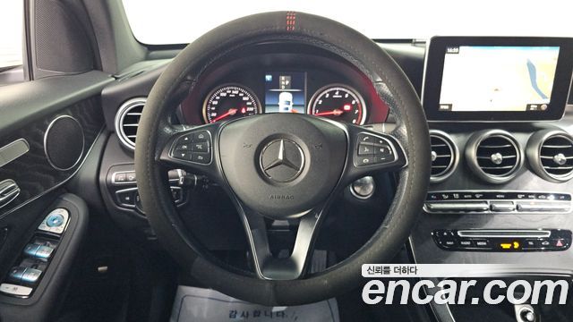 Mercedes-Benz GLC-Class GCL300 4MATIC Coupe