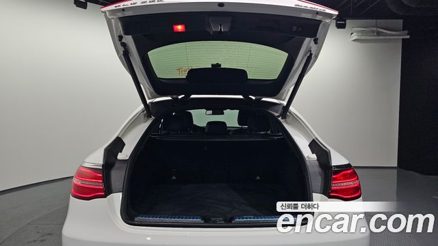 Mercedes-Benz GLC-Class GCL300 4MATIC Coupe
