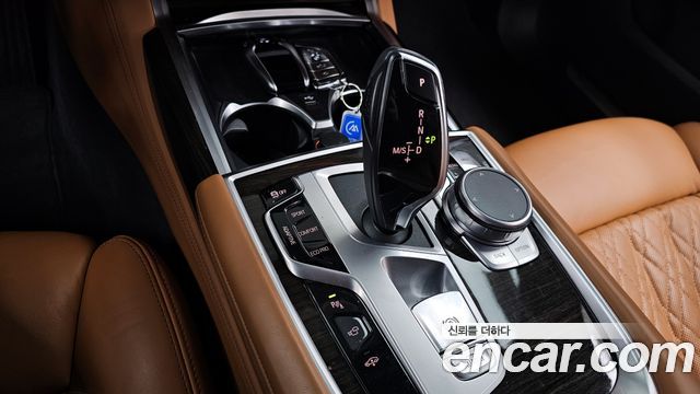 BMW 7-Series 740i Design Pure Excellence