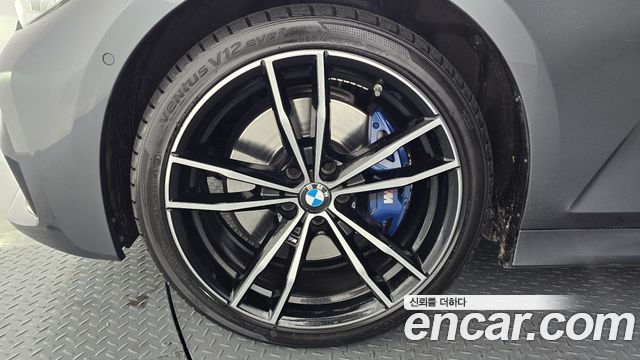 BMW 3-Series 330i xDrive M Sport