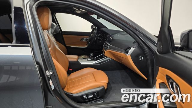 BMW 3-Series 330i xDrive M Sport