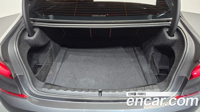 BMW 3-Series 330i xDrive M Sport