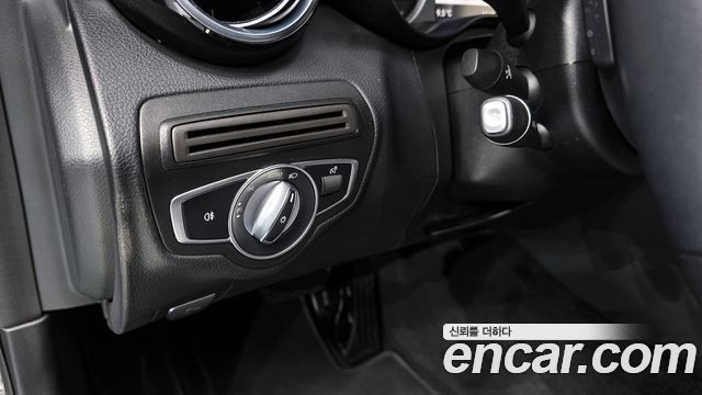 Mercedes-Benz C-Class C200