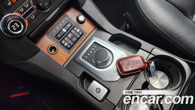 Land Rover Discovery 3.0 SDV6 SE