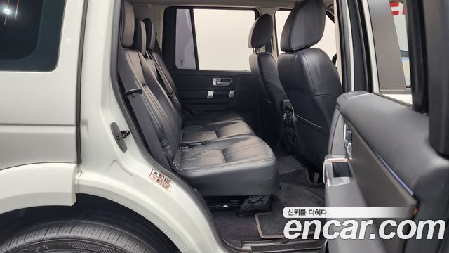 Land Rover Discovery 3.0 SDV6 SE