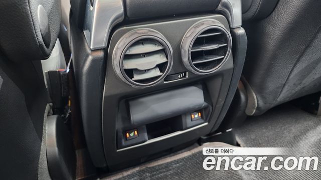 Land Rover Discovery 3.0 SDV6 SE