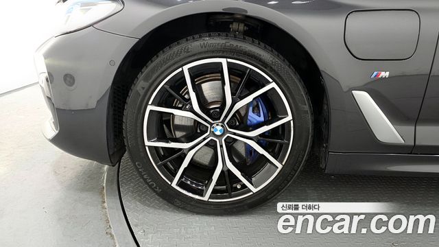 BMW 5-Series 530e M Sport