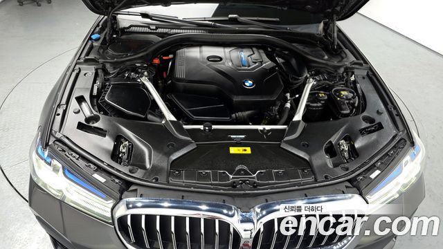 BMW 5-Series 530e M Sport