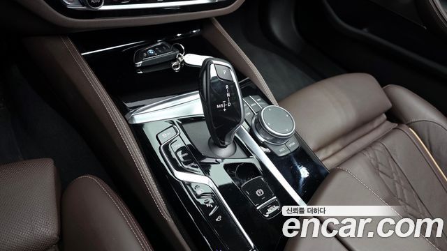BMW 5-Series 530e M Sport
