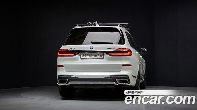 BMW X7 xDrive 40i M Sport 7STR