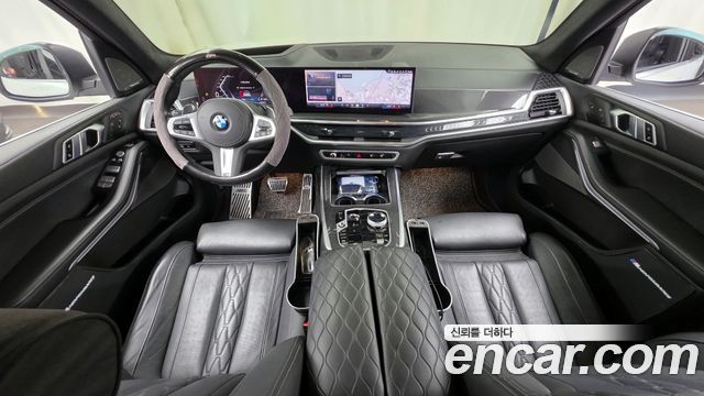 BMW X7 xDrive 40i M Sport 7STR