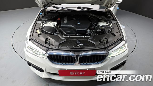 BMW 5-Series 530i xDrive M Sport Package Plus