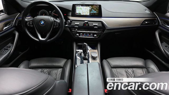 BMW 5-Series 530i xDrive M Sport Package Plus