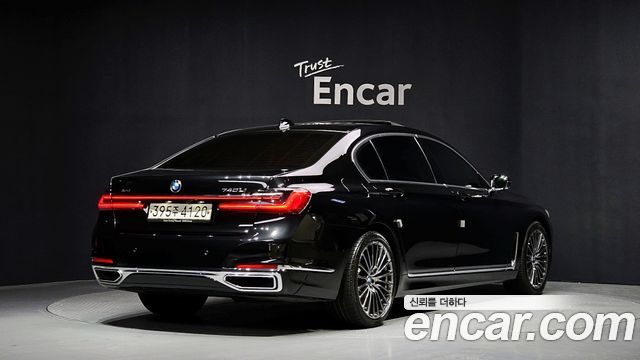 BMW 7-Series 740Li xDrive Design Pure Excellence