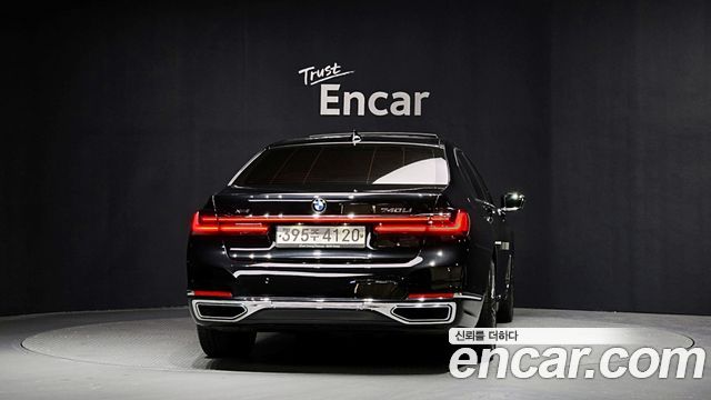BMW 7-Series 740Li xDrive Design Pure Excellence