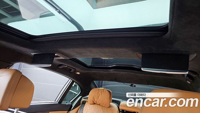 BMW 7-Series 740Li xDrive Design Pure Excellence