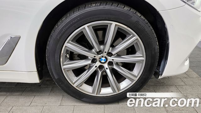 BMW 5-Series 520i Luxury