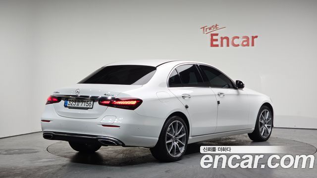 Mercedes-Benz E-Class E300e 4MATIC Exclusive