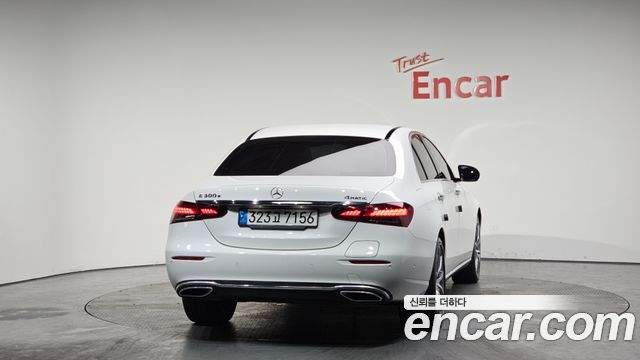Mercedes-Benz E-Class E300e 4MATIC Exclusive