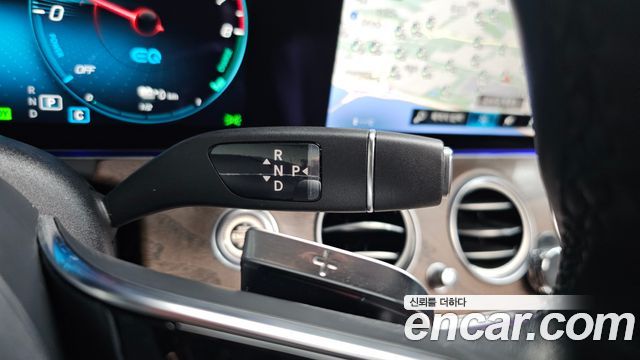 Mercedes-Benz E-Class E300e 4MATIC Exclusive
