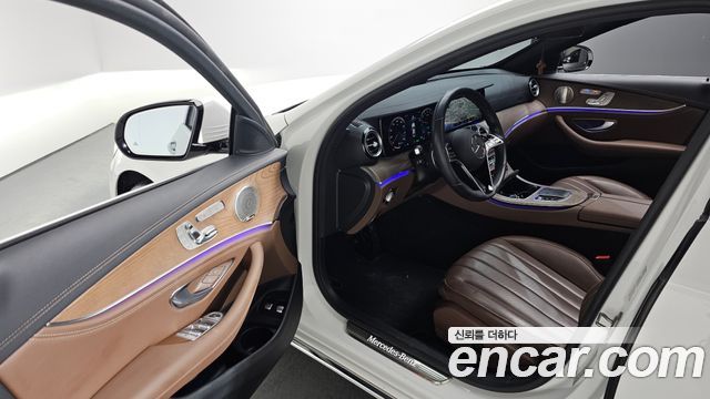 Mercedes-Benz E-Class E300e 4MATIC Exclusive