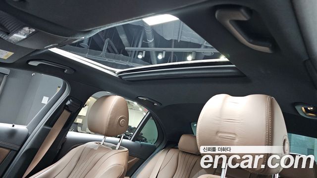 Mercedes-Benz E-Class E300e 4MATIC Exclusive