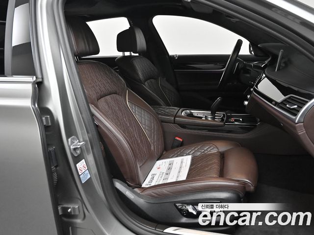 BMW 7-Series 730d xDrive M Sport